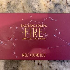 Melt fire eyeshadow palette